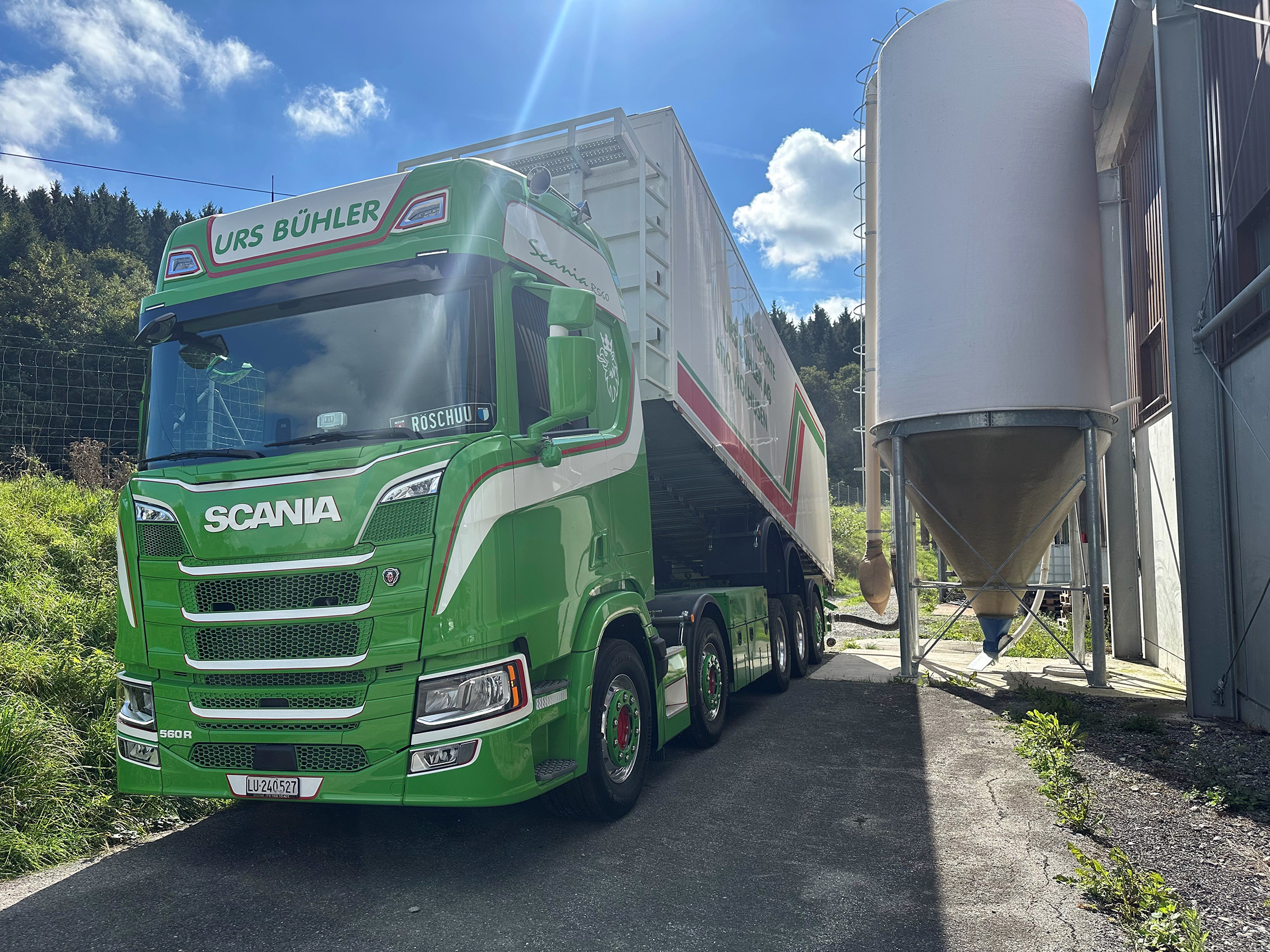 Scania R490 240 Lastwagen